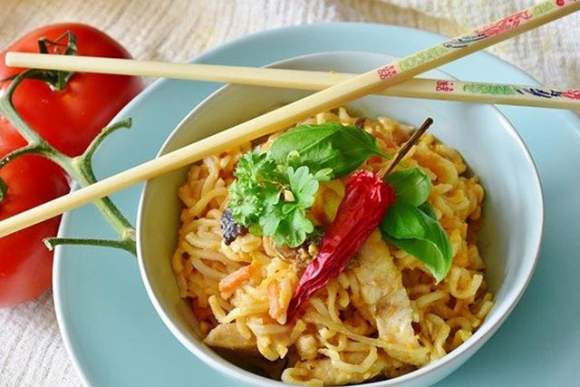 Repas asiatique. Crédit photo : RitaE / Pixabay
