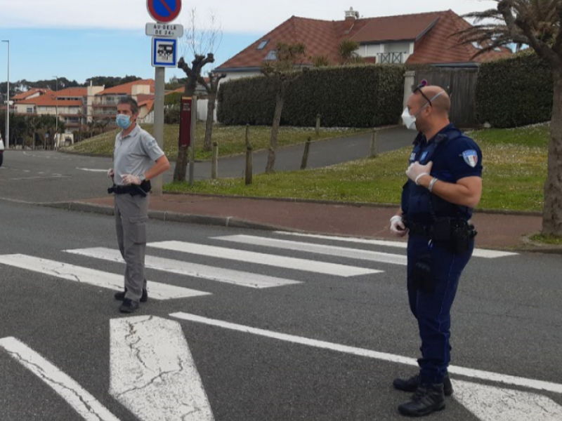 Les agents du service départemental des Pyrénées-Atlantiques appuient la police pour faire respecter les mesures de confinement. Crédit photo : OFB
