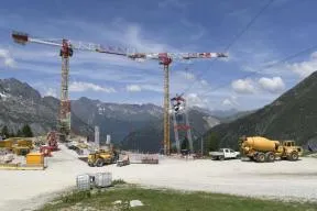 Destruction d'habitat dans une station de ski des Alpes