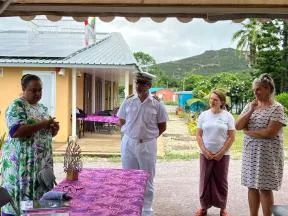 Photo - Remise de la palme Ifrecor à la maire de Poum en présence du commissaire délégué à la Province Nord, de la déléguée territoriale de l'OFB en Nouvelle Calédonie et de la directrice de l'Agence Néo-Calédonienne de la Biodiversité