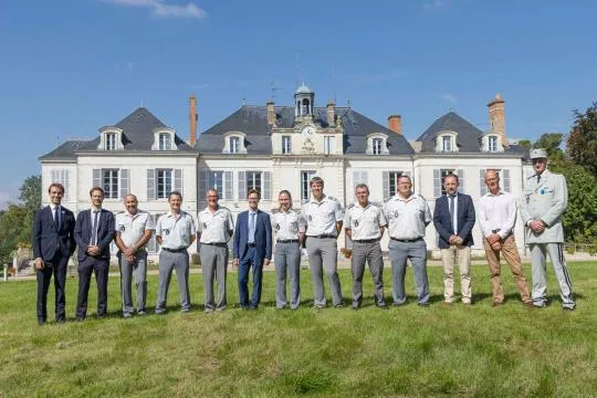 Photo de la première promotion d'officiers judiciaires de l'environnement